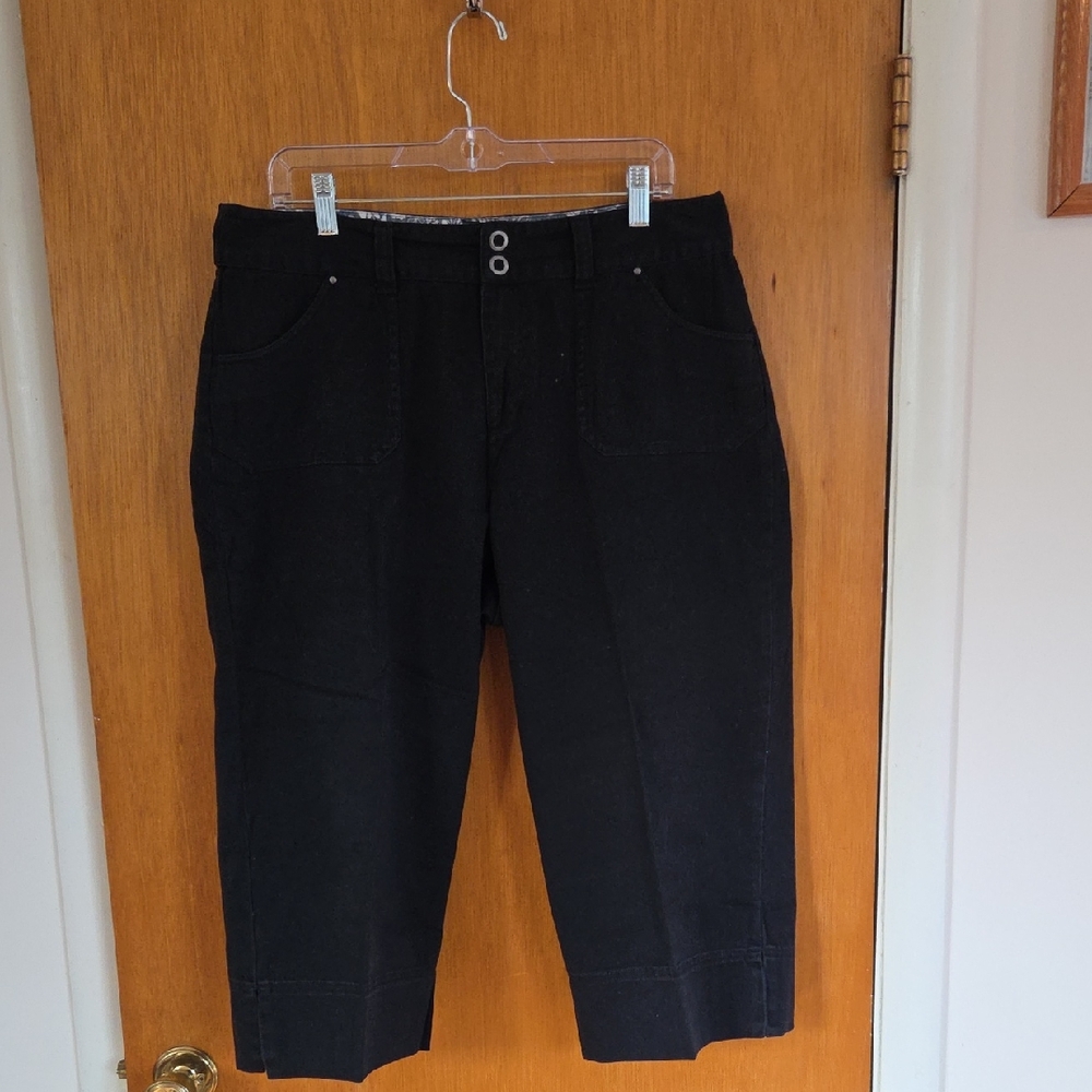 Christopher & Banks Black Capris with Floral Waistband